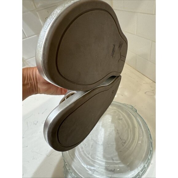 Vionic MADERA Women's Size 8 Silver Leather Sandals - Picture 7 of 12